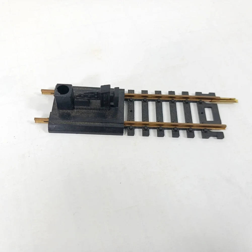 HO Scale Brass Manual Uncoupler Track Straight Sections Lot of 5 Train Accessory